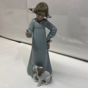 1994 Daisa Nao by Llardo  "Girl with Dog" #565
